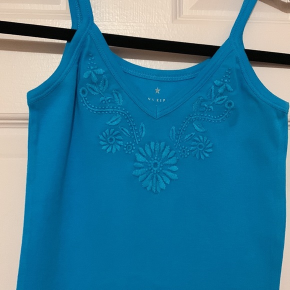 [NWT] Bright blue Banana Republic tank top with floral embellishment | Size: S - Picture 2 of 5